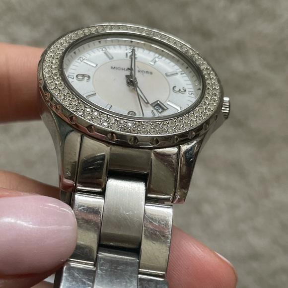 Michael Kors stainless steel watch - Picture 8 of 11